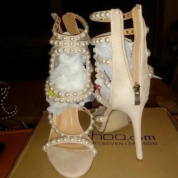 Heels - Picture 2 of 3